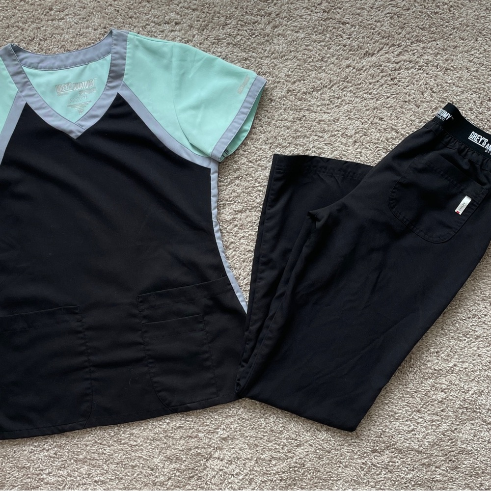Grey’s Anatomy Active Tri-Color V-neck Scrubs by Barco